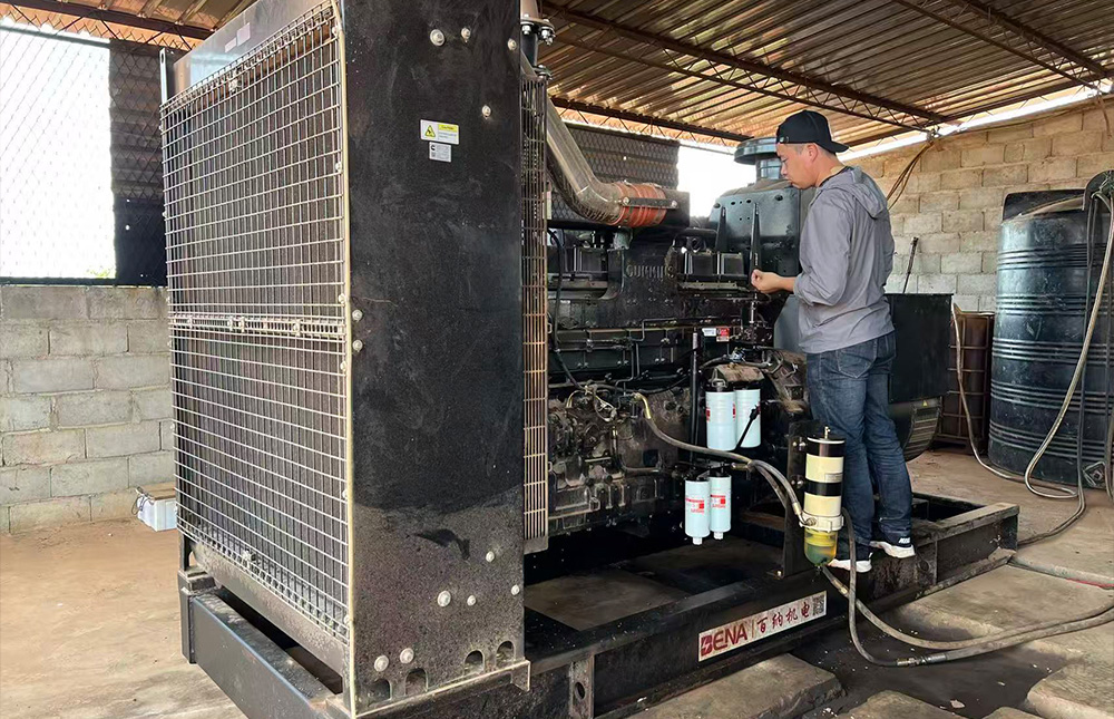 Following 8,000 hours of operation in Africa, technical engineers have been dispatched to the customer’s site to carry out a 500kW gensets check